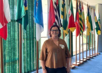 Vice-prefeita de Araricá garante investimentos para o município durante viagem a Brasília