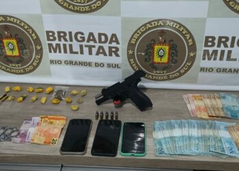 Brigada Militar efetua prisão por porte ilegal de arma de fogo e tráfico de drogas em Nova Hartz