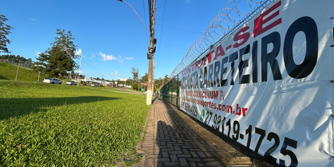 Empresas dos vales do Sinos e Paranhana enfrentam falta de mão de obra para preencher inúmeras vagas