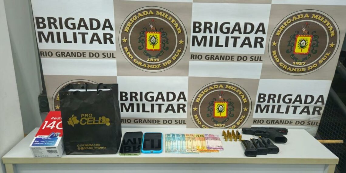 Brigada Militar apreende arma de fogo e prende duas pessoas em Campo Bom
