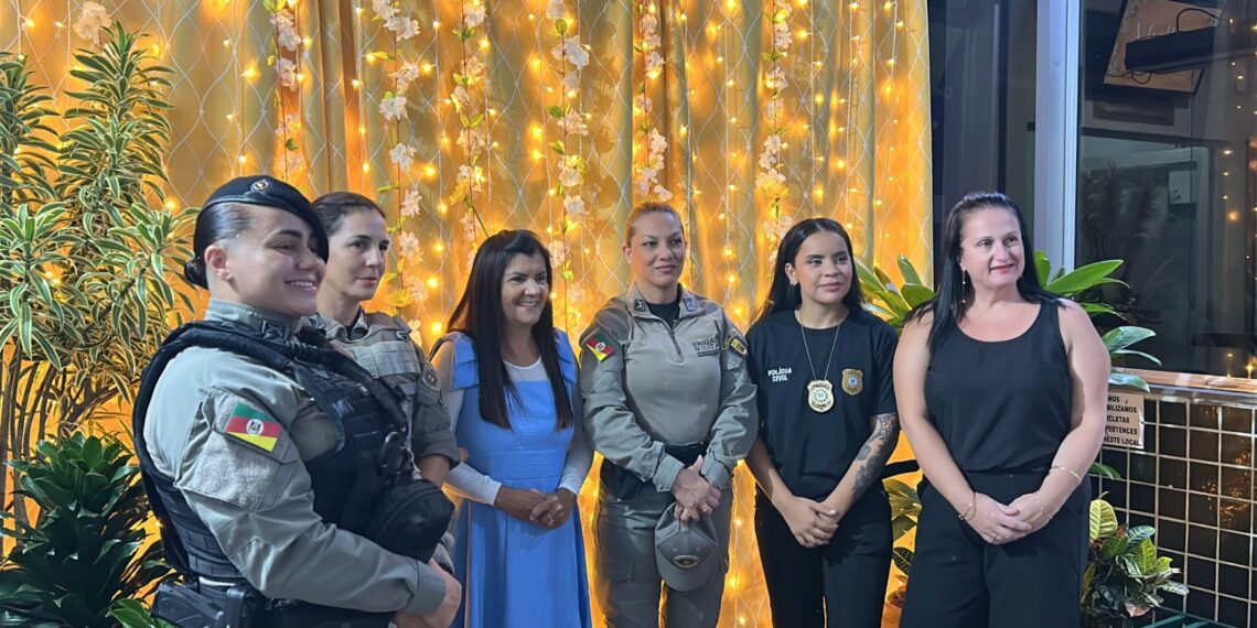 Força feminina: sessão solene tem homenagem à mulher em Sapiranga
