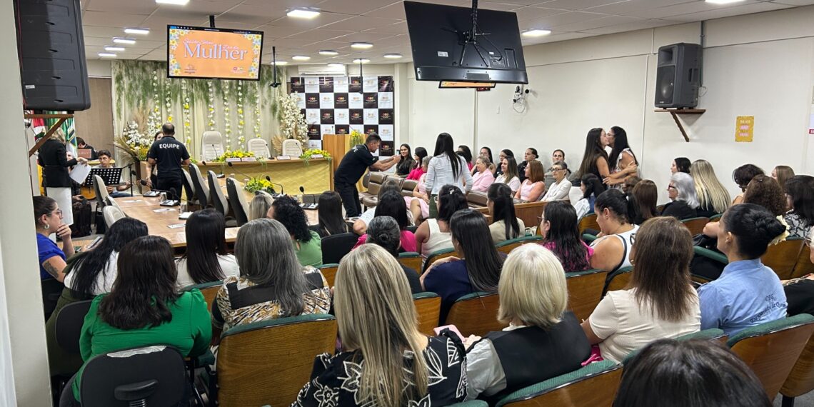 Força feminina: sessão solene tem homenagem à mulher em Sapiranga