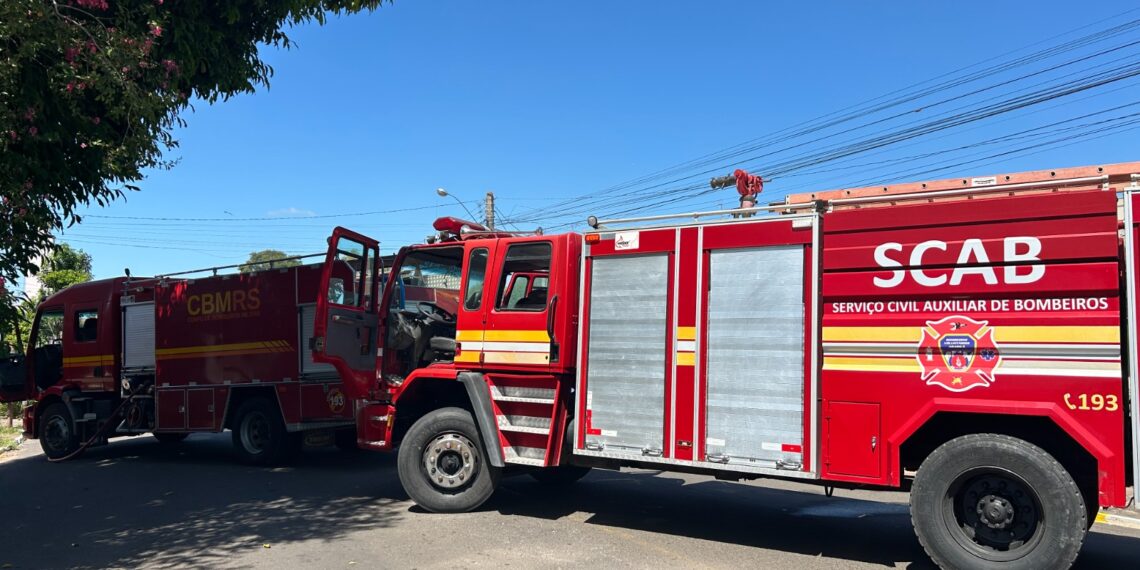 Van de artista local é destruída durante incêndio, em Sapiranga
