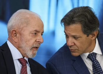 Presidente Lula assina projeto de lei da Isenção de IR para quem recebe até R$ 5 mil