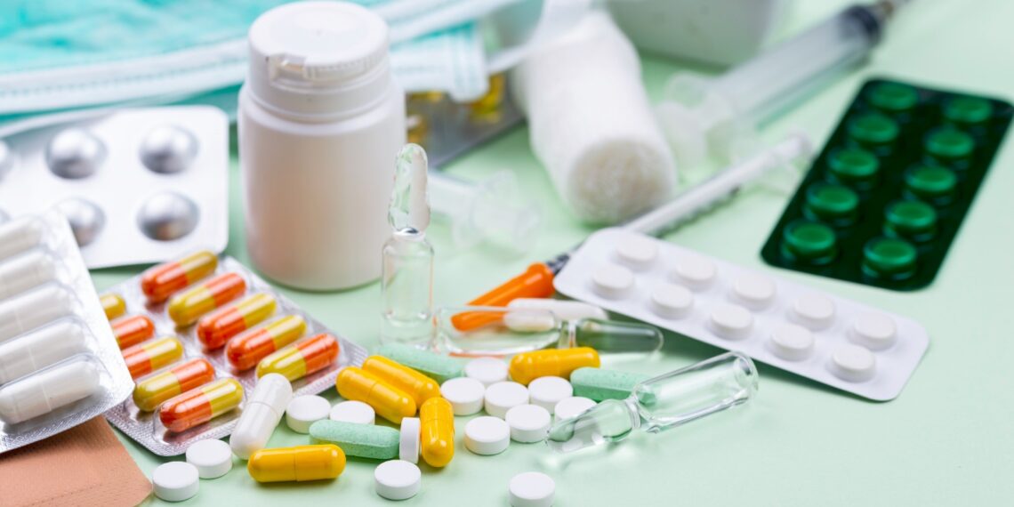 Medicamentos podem sofrer reajustes de até 5,06% nas farmácias a partir desta segunda-feira (31)