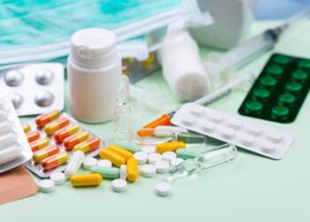 Medicamentos podem sofrer reajustes de até 5,06% nas farmácias a partir desta segunda-feira (31)