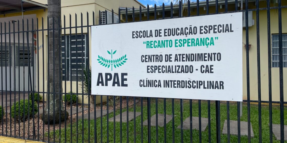 Apae Sapiranga realiza campanha para a destinação do Imposto de Renda