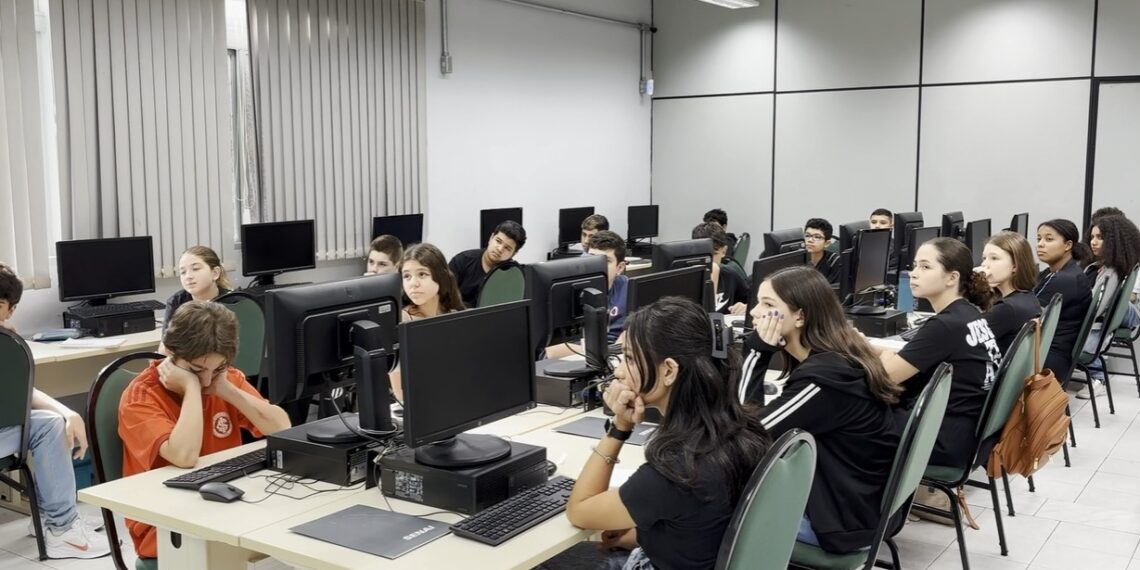 Sapiranga inicia “Vocações Profissionais” com alunos da rede municipal de ensino