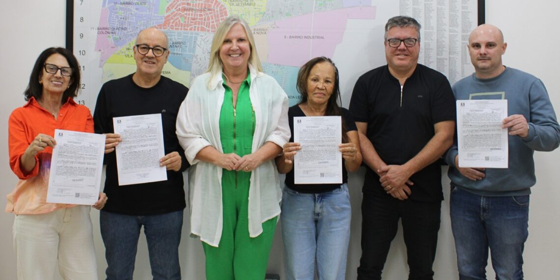 Moradores do Loteamento Osvaldo Martins celebram regularização fundiária após décadas de espera