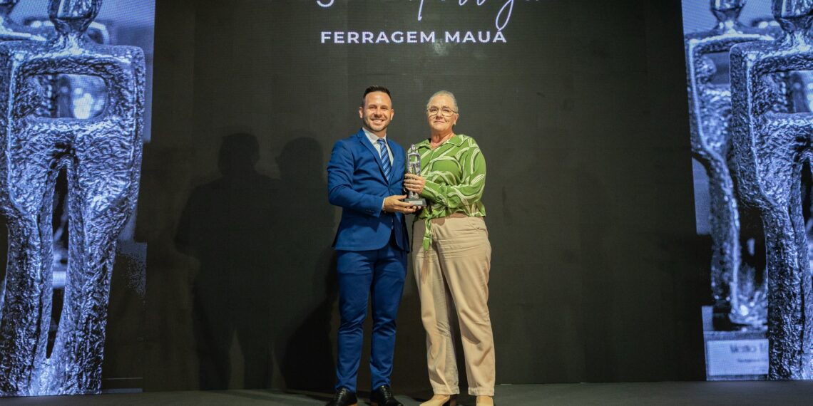 Prêmio Mérito Lojista: Ferragem Mauá é agraciada na categoria Ferragem