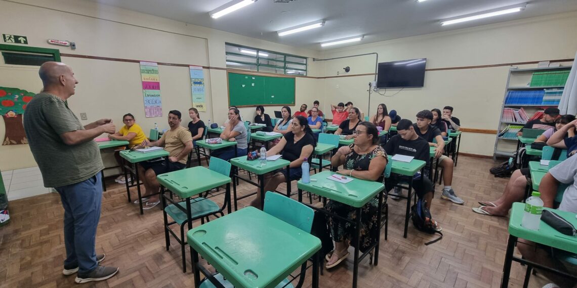 Sapiranga abre matrículas para interessados na Educação de Jovens e Adultos (EJA)