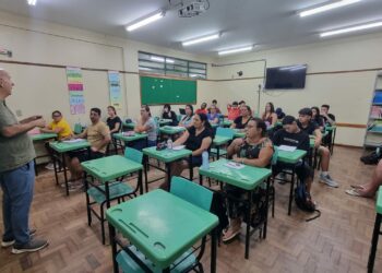 Sapiranga abre matrículas para interessados na Educação de Jovens e Adultos (EJA)