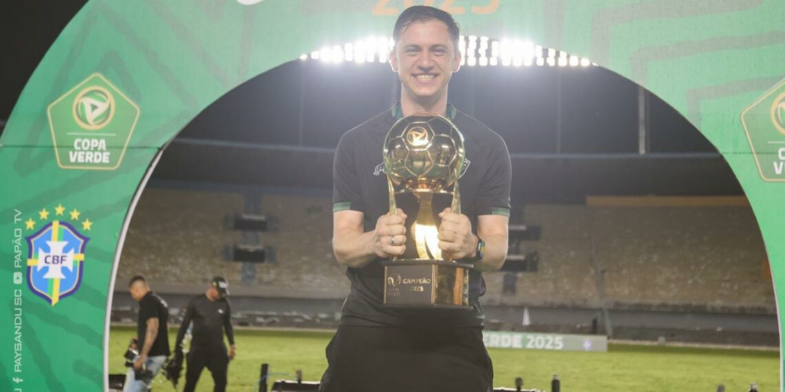 Sapiranguense é campeão com o Paysandu, de Belém