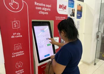 Sem receber contas de energia elétrica há três meses, clientes questionam RGE