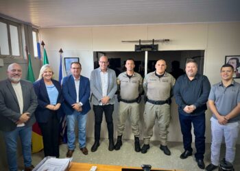 MAIS SEGURANÇA: Deputado Joel e prefeitos da região participam de reunião com o comando regional da Brigada Militar em Campo Bom