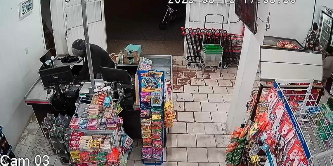 Bandido assalta minimercado em Sapiranga; câmeras flagraram ação