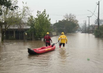 Novo episódio de chuva ameaça agravar enchente no RS