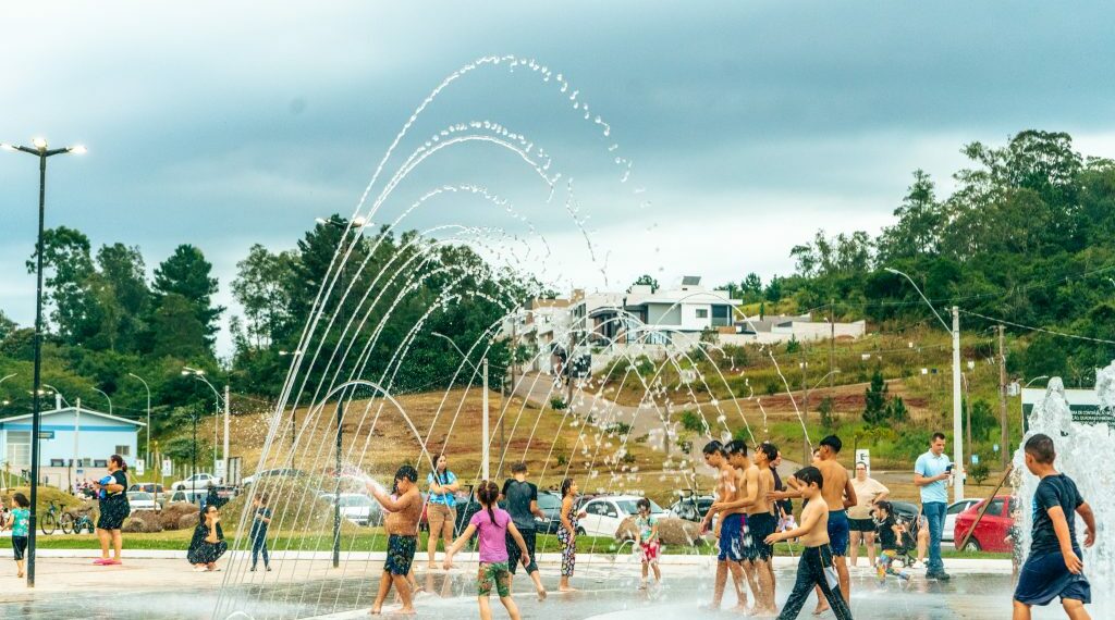 Túnel interativo está inativo e gera frustração no Novo Parcão da cidade