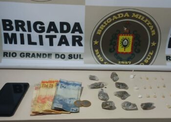 Mulher é presa por tráfico de drogas em Araricá