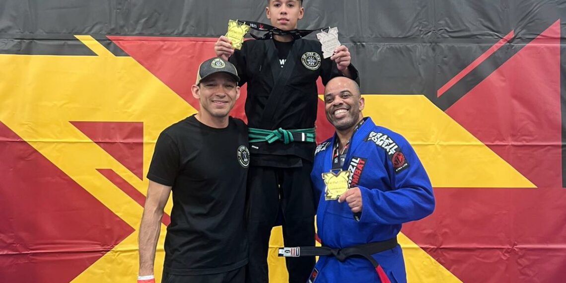 Com apenas 12 anos, Enzo conquista título internacional de jiu-jitsu e inspira comunidade