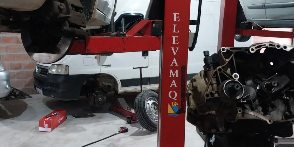 Auto Mecânica B12: atenção total aos detalhes e ao cliente