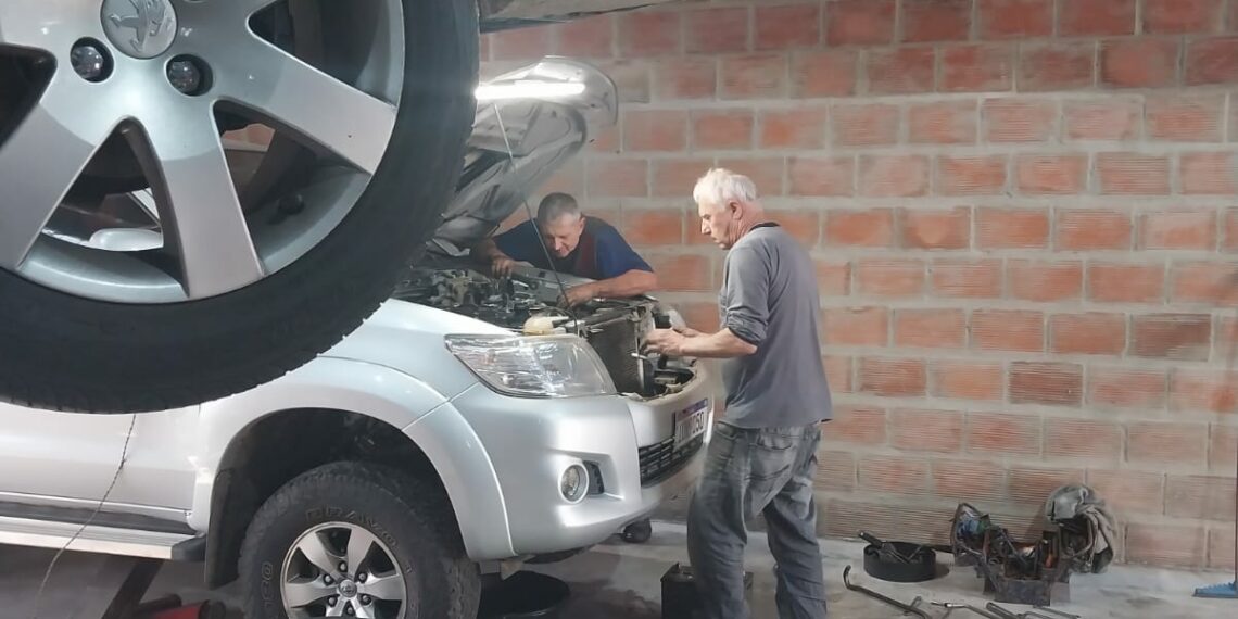 Auto Mecânica B12: atenção total aos detalhes e ao cliente