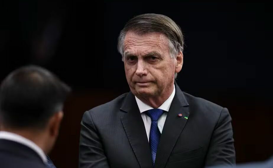 Ex-presidente Bolsonaro é alvo de operação da Polícia Federal