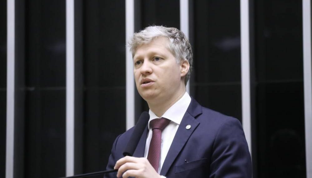 “Grande vitória contra a criminalidade”, afirma Marcel van Hattem após aprovação de emenda que obriga cumprimento de 80% da pena para crimes hediondos