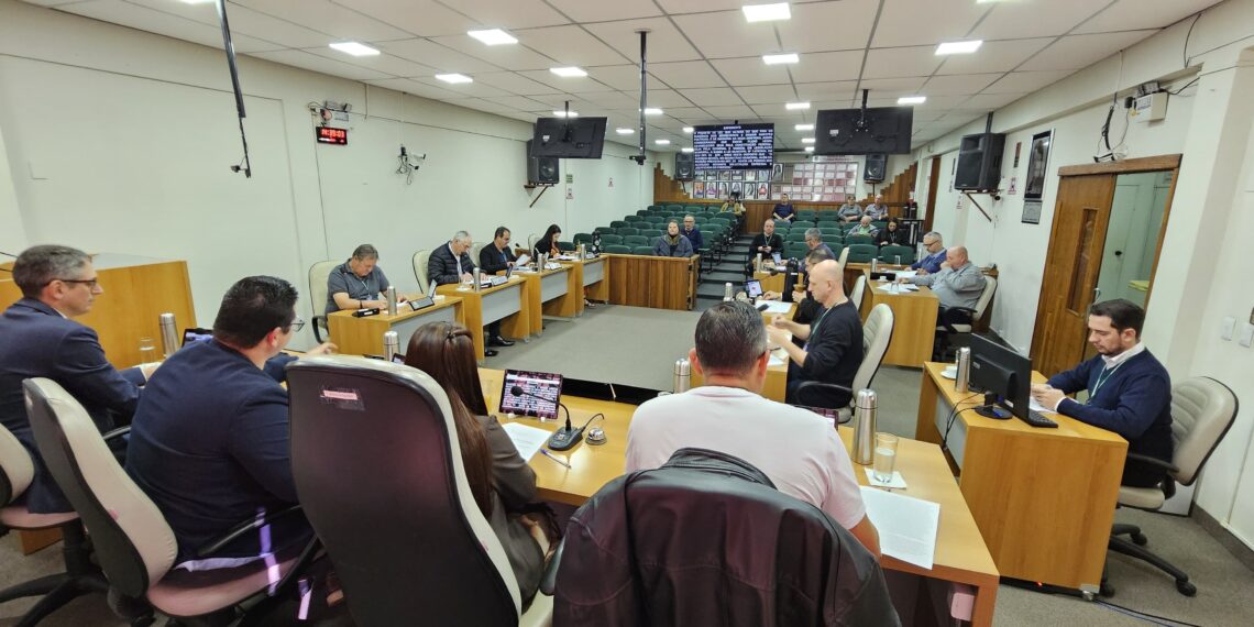 Vereadores aprovam benefício para aquisição de uniformes em Sapiranga