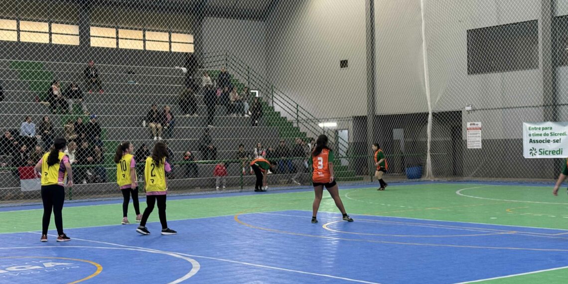 Copa Repercussão na Escola SICREDI/CLIP movimenta Sapiranga