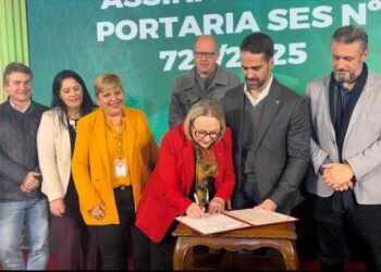 Estado anuncia primeiros serviços especializados para Alzheimer e outras demências com base na Lei de Issur Koch