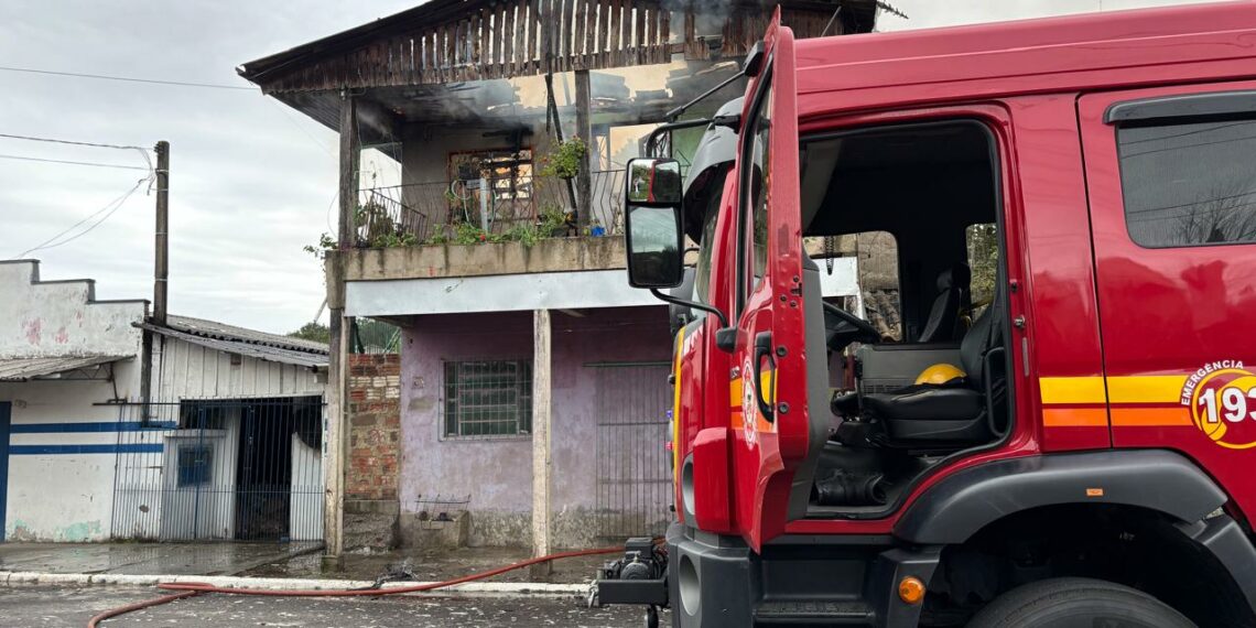 Familiares criam vaquinha on-line para ajudar morador que perdeu casa em incêndio em Sapiranga