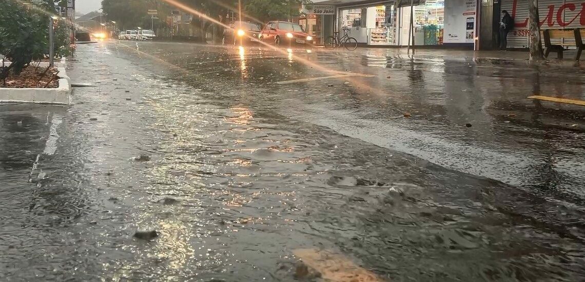 MetSul prevê frente fria, chuva e temporais neste final de semana