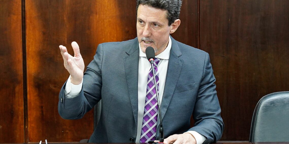 Projeto de Lei que institui multa por consumo de drogas em locais públicos é aprovado na Comissão de Segurança, Serviços Públicos e Modernização do Estado