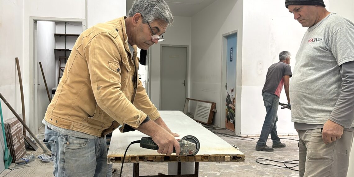Sapiranga investe na troca de piso e  pintura da UBS do Amaral Ribeiro