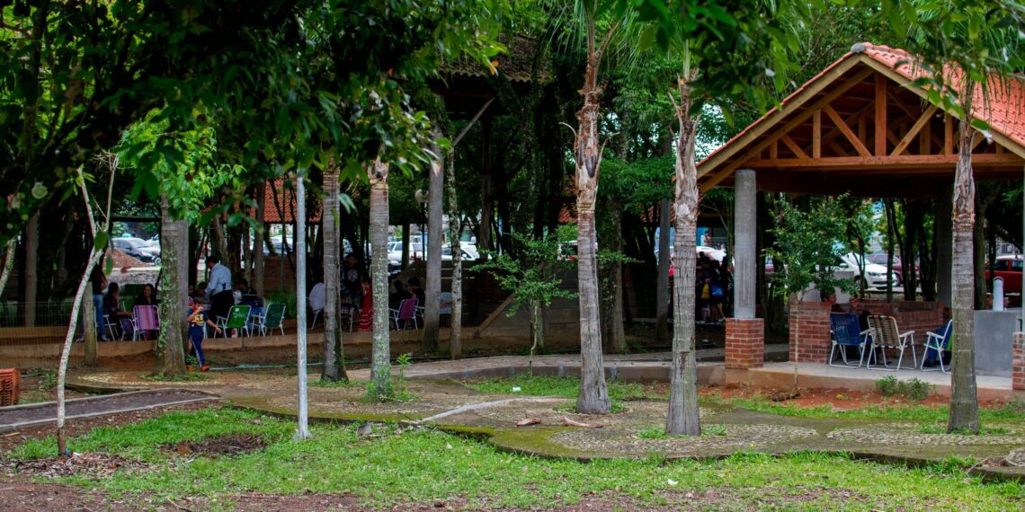 Sessão aprova revitalização da Praça do Trabalhador e requerimento para homenagear a Calçados Sandra