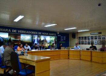 Sessão aprova revitalização da Praça do Trabalhador e requerimento para homenagear a Calçados Sandra
