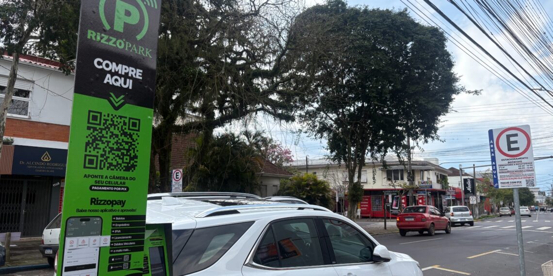 Rizzo Park instala novas placas com QR Code e amplia opções de pagamento