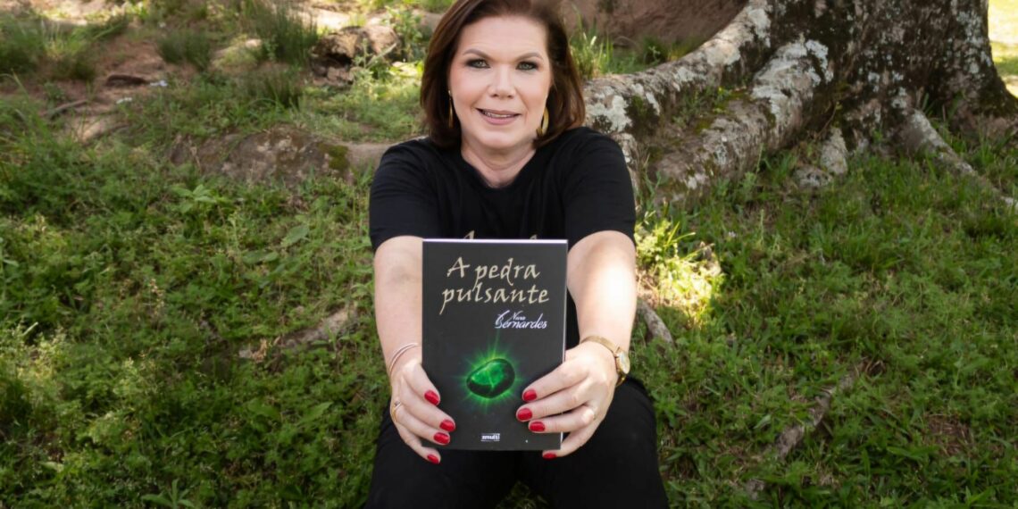 Lançamento do livro A Pedra Pulsante – Nana Bernardes