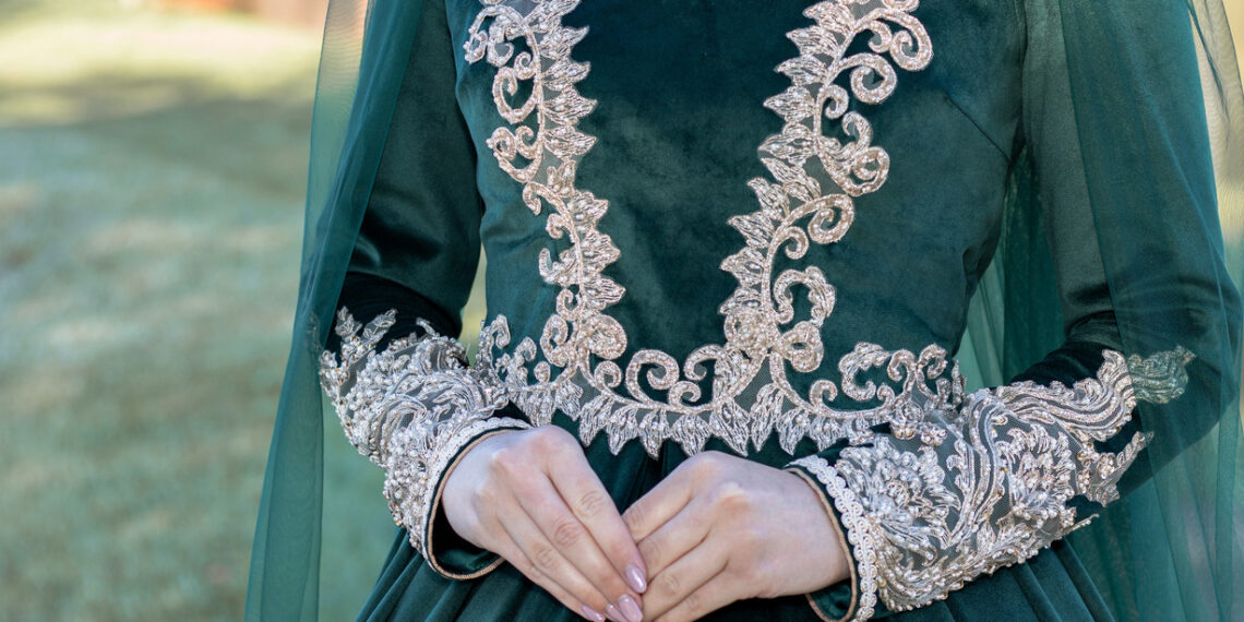 Trajes das soberanas da 36ª Oktoberfest refletem tradição e elegância