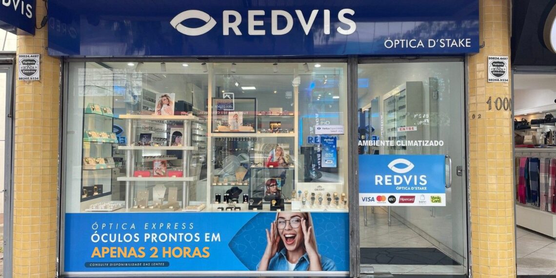 Redvis completa 10 anos e lança linha exclusiva de lentes oftálmicas