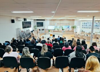 Profissionais recebem formação contra a violência de gênero