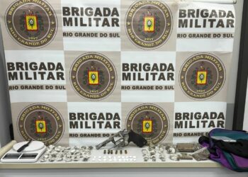 Homem é preso em flagrante por tráfico de drogas e porte ilegal de arma de fogo em Campo Bom