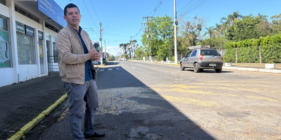 Araricá promove operação tapa-buracos, mas anuncia novo asfalto