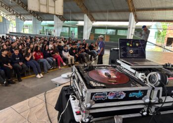 Hip Hop, grafite e literatura:  projeto une arte e educação  em escola de Araricá