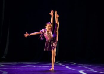 Bailarina de Campo Bom conquista vaga para a Escola do Teatro Bolshoi