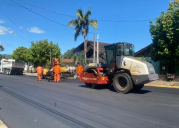 Nova Hartz investe em recapeamento na Rua Henrique Hoffmann