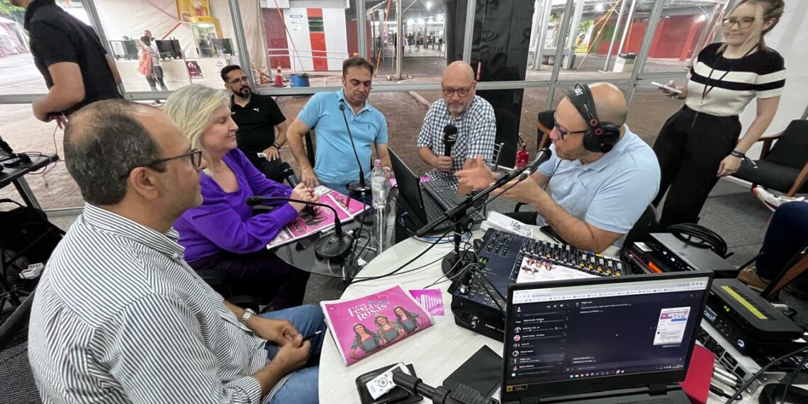 Rádio Parque dá voz, anima e informa na 39ª Festa das Rosas