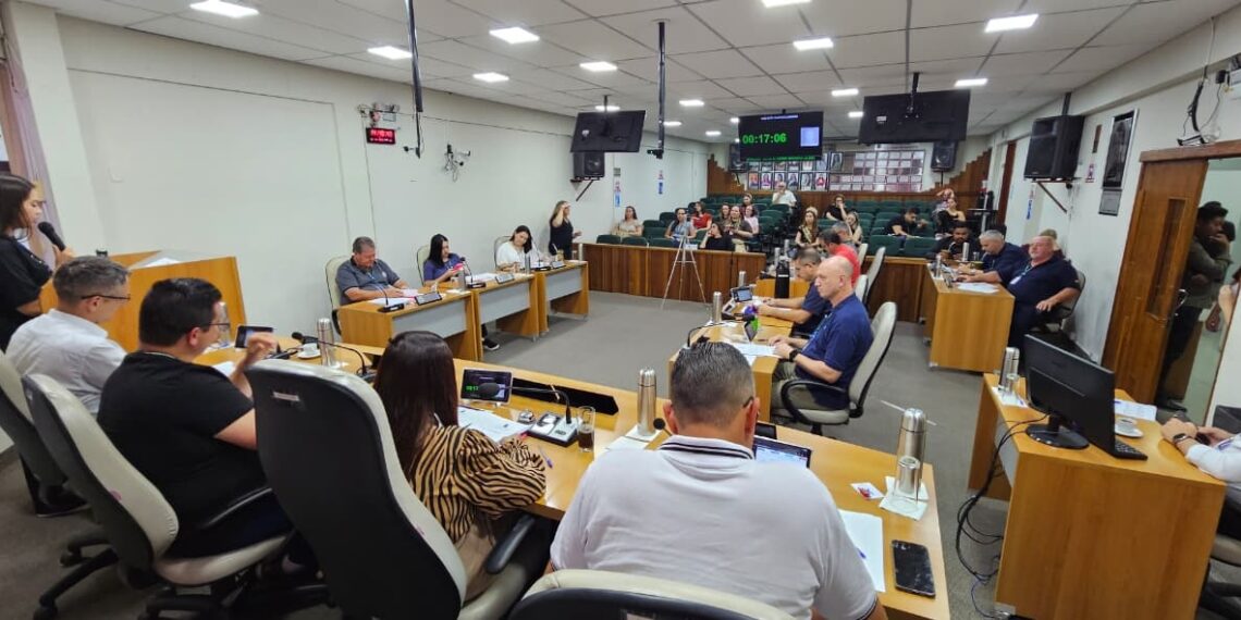 Sessão da Câmara aprova medidas de gestão e engajamento cívico em Sapiranga