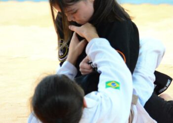 Jiu-Jitsu Tribe reforça ações sociais nas escolas da região